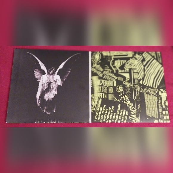 Never Played Underoath Erase Me Vinyl Record Book Triple Fold Out Cover Hardcore - Picture 6 of 9